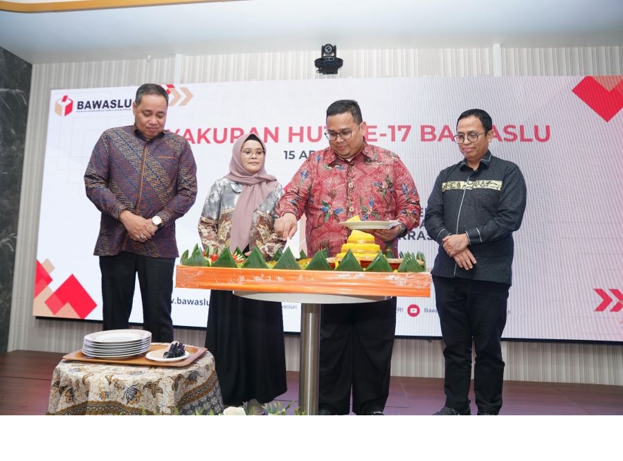 Ketua Bawaslu RI (Rahmat Bagja) dan Anggota